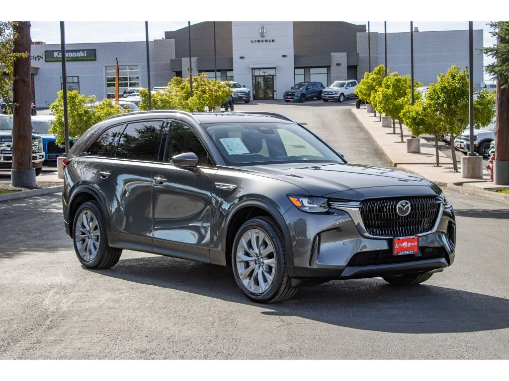Used 2026 Machine Gray Metallic Mazda Preferred image 2