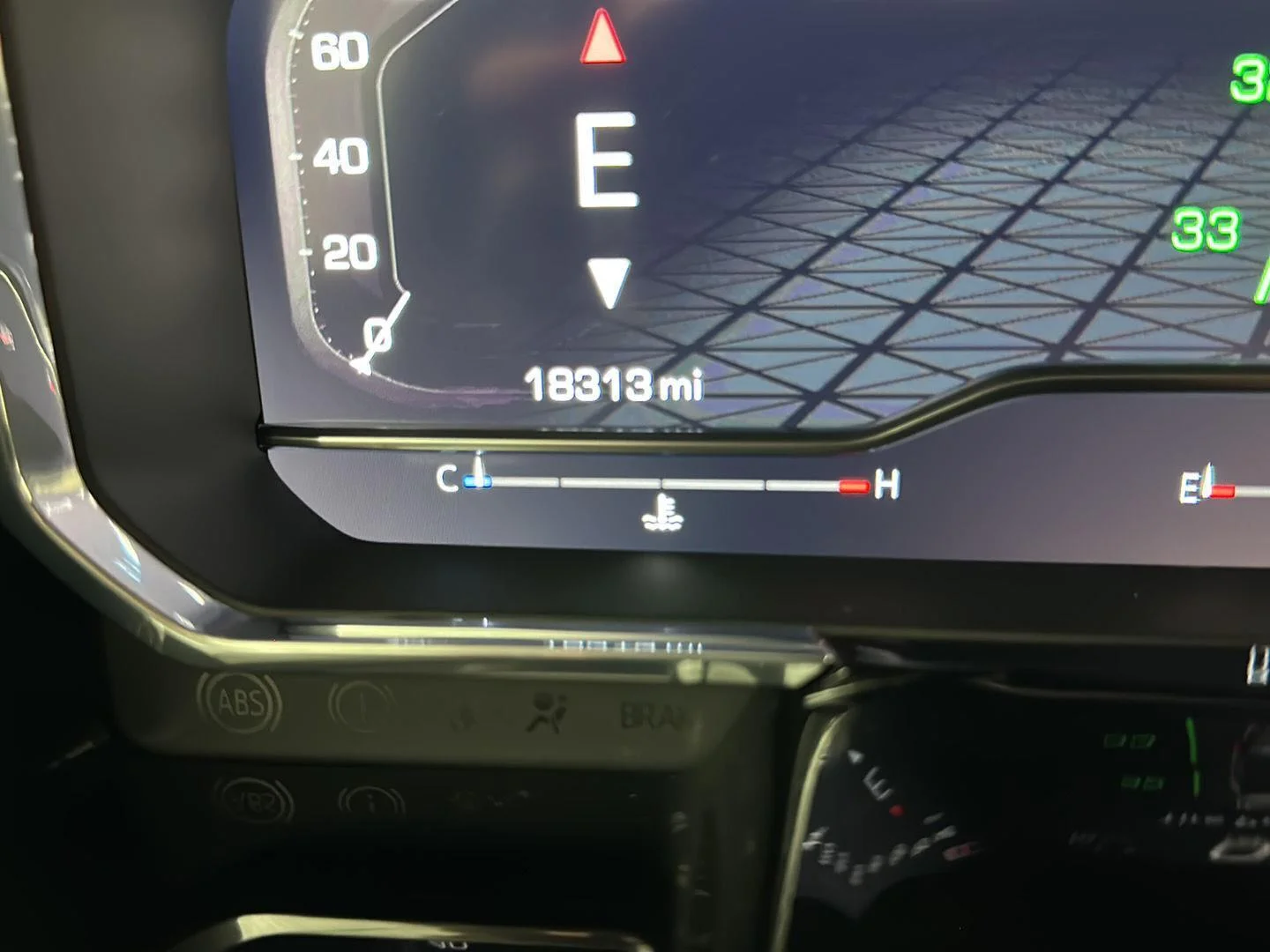 Used 2025 Summit White GMC Elevation image 11