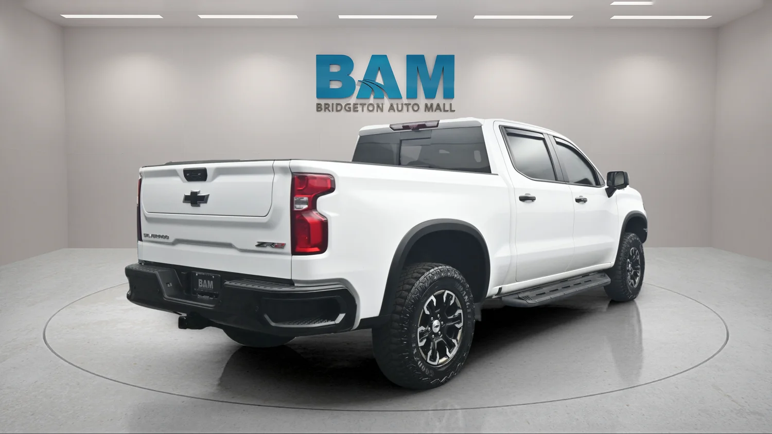 Used 2024 White Chevrolet ZR2 image 6