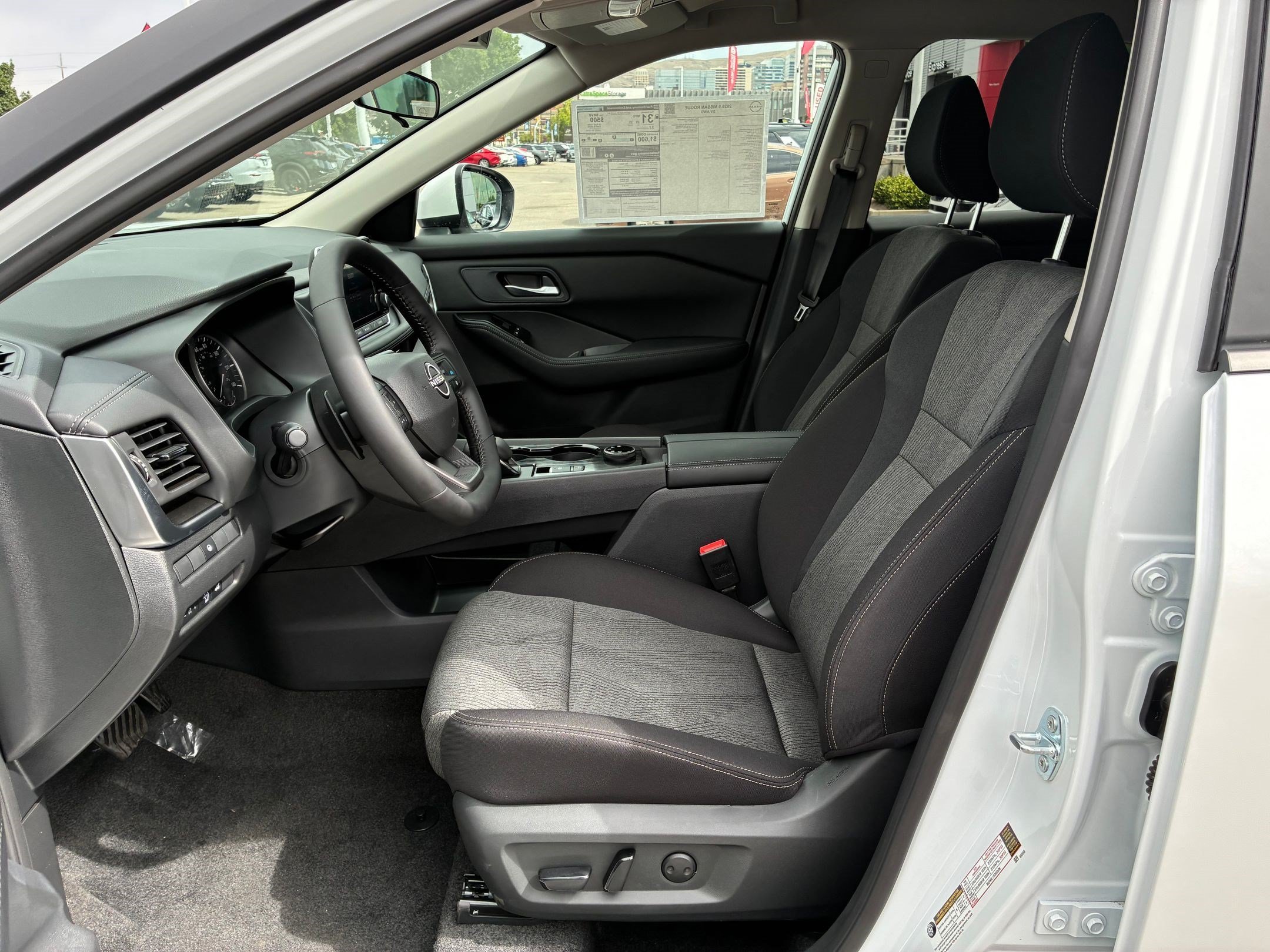 New 2026 Everest White Pearl Tricoat Nissan SV image 13