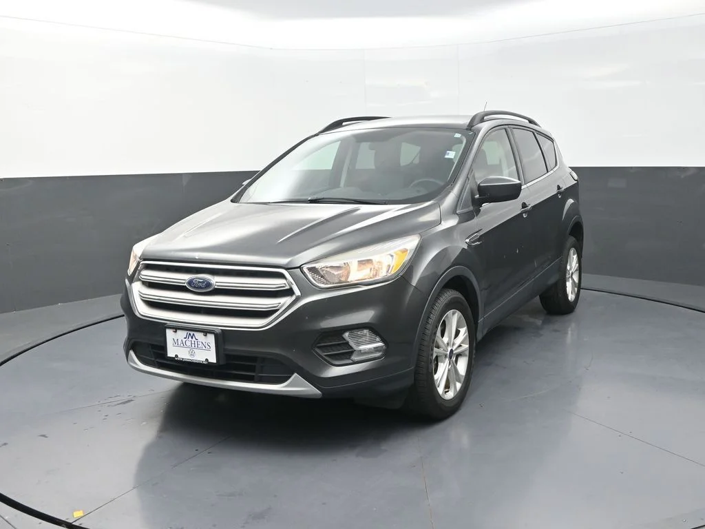 Used 2018 Gray Ford SE image 4