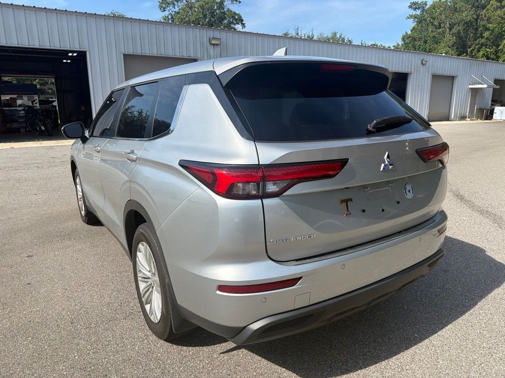 Used 2024  Mitsubishi ES image 6