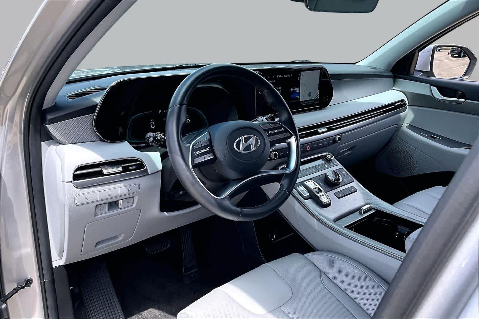 Used 2025 Typhoon Silver Hyundai SEL image 18