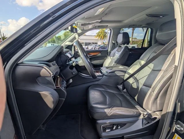 Used 2020 Black Cadillac Luxury image 9