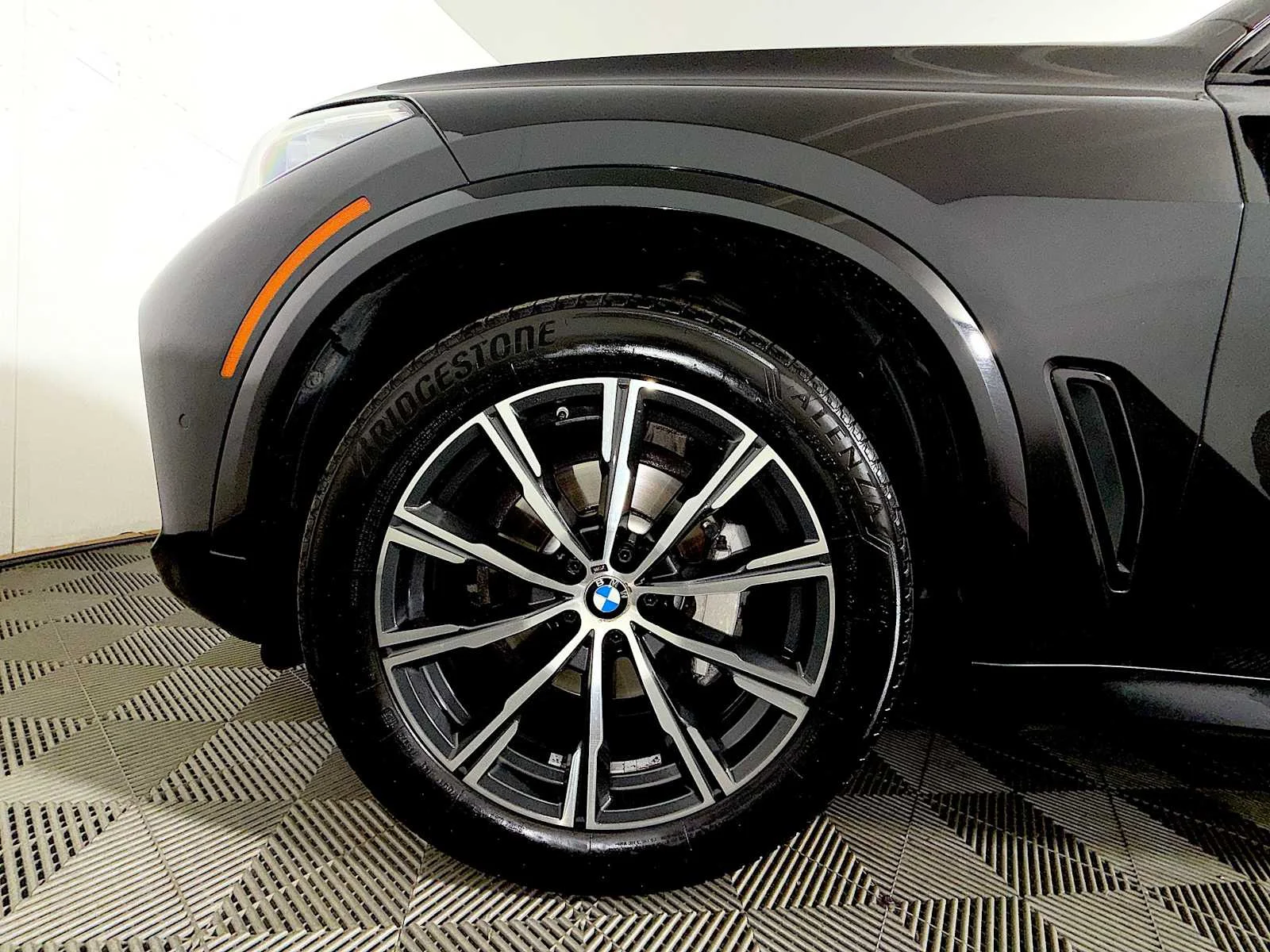 2020 BMW X5 40i - Photo 8