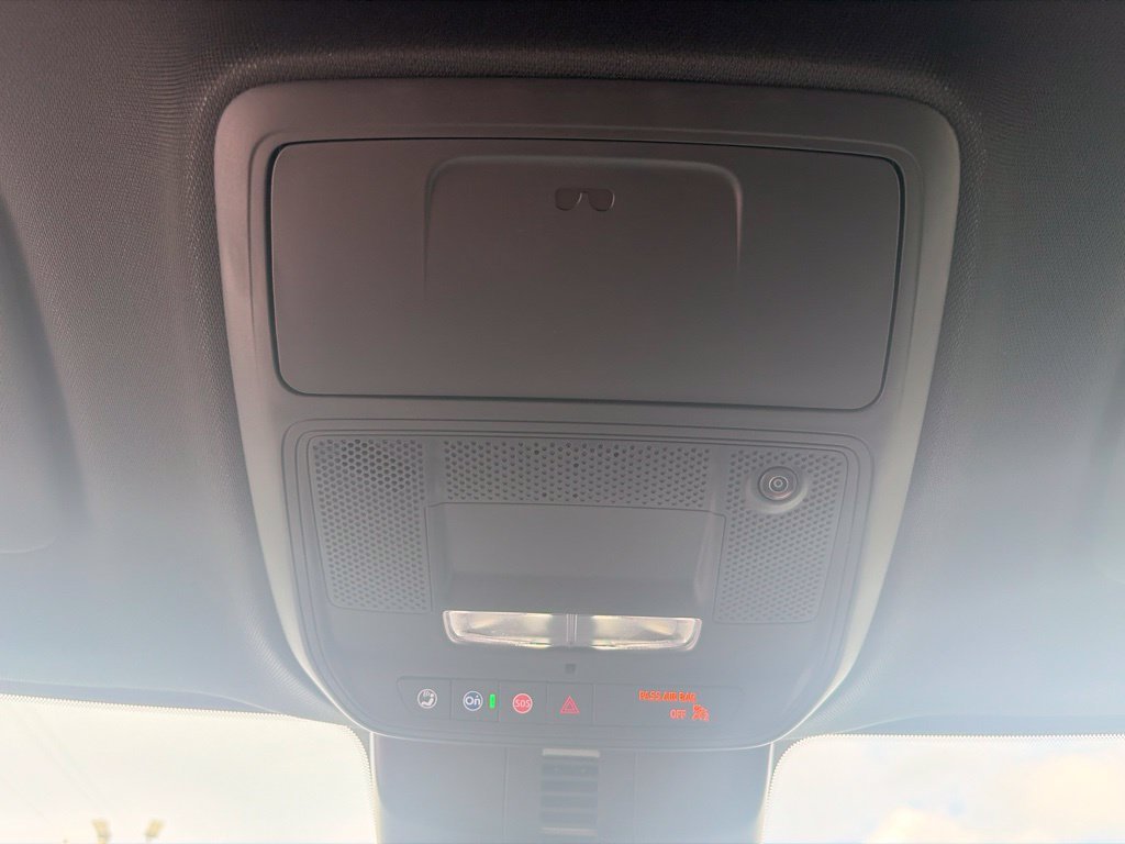 2027 Chevrolet Traverse LT - Photo 29
