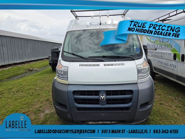 Used 2014 Bright White Clearcoat Ram  image 2