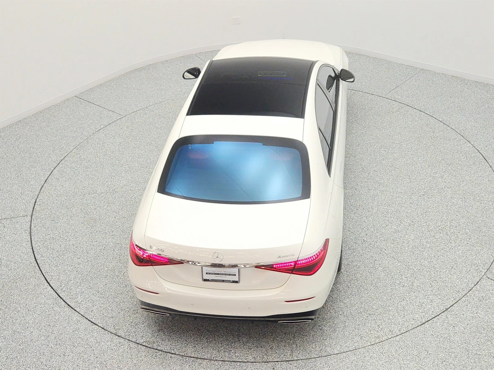 Certified Used 2023 MANUFAKTUR Diamond White Mercedes-Benz S 580 4MATIC® Sedan image 27