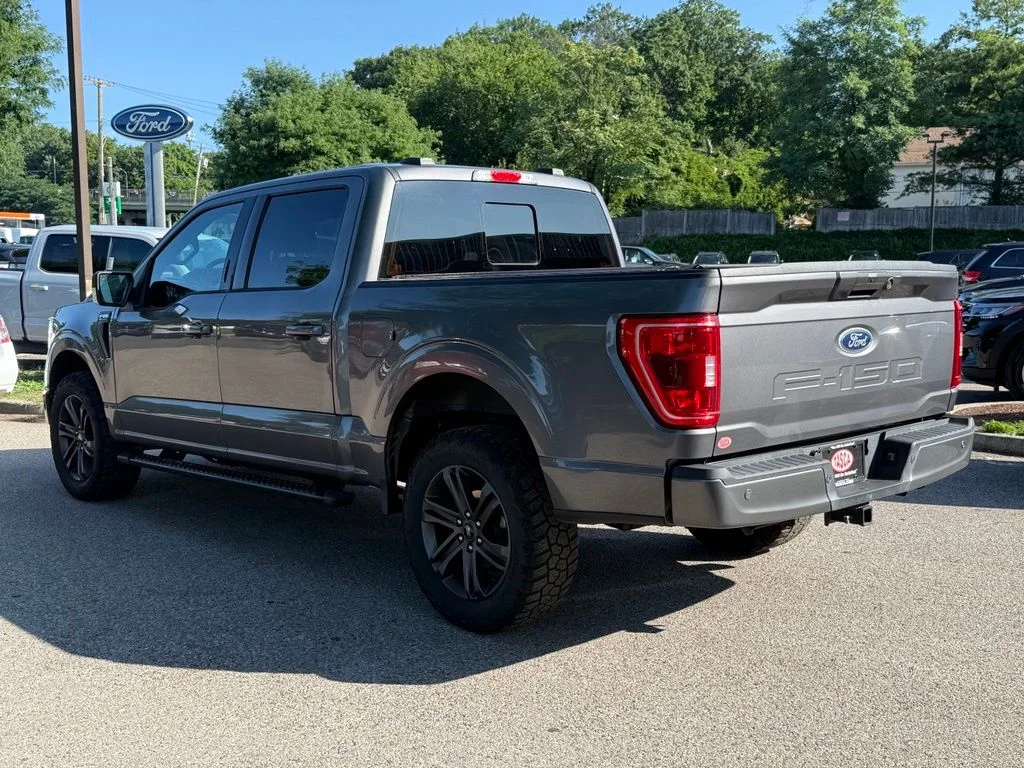 Used 2021 Gray Ford XLT image 8