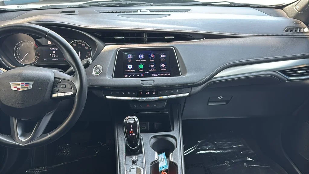 Used 2022 White Cadillac Premium Luxury image 9