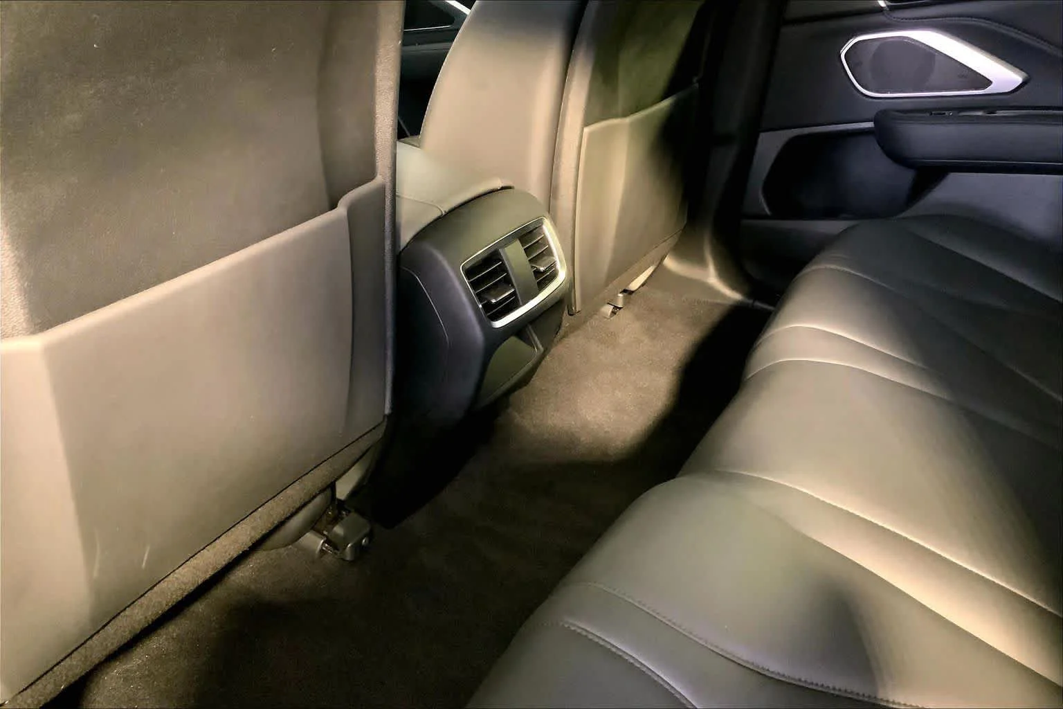 Certified Used 2023 Platinum White Pearl Acura BASE image 37