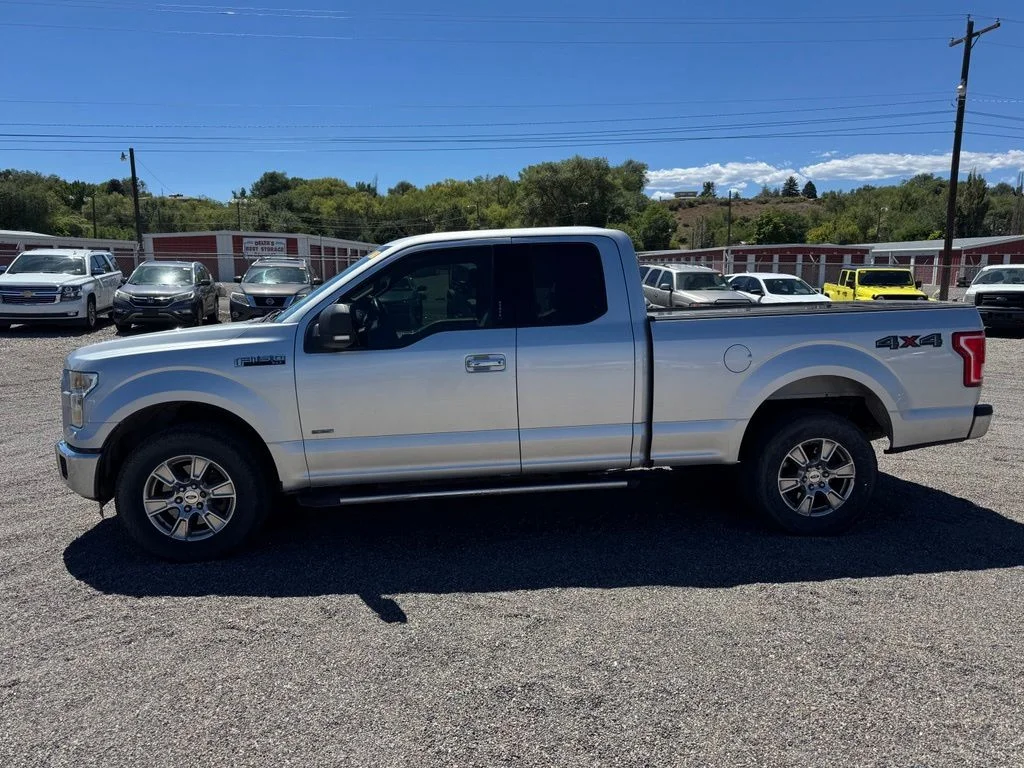 Used 2016 Silver Ford XLT image 3