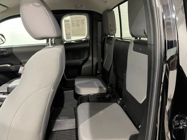 Used 2022 Black Toyota SR5 image 14