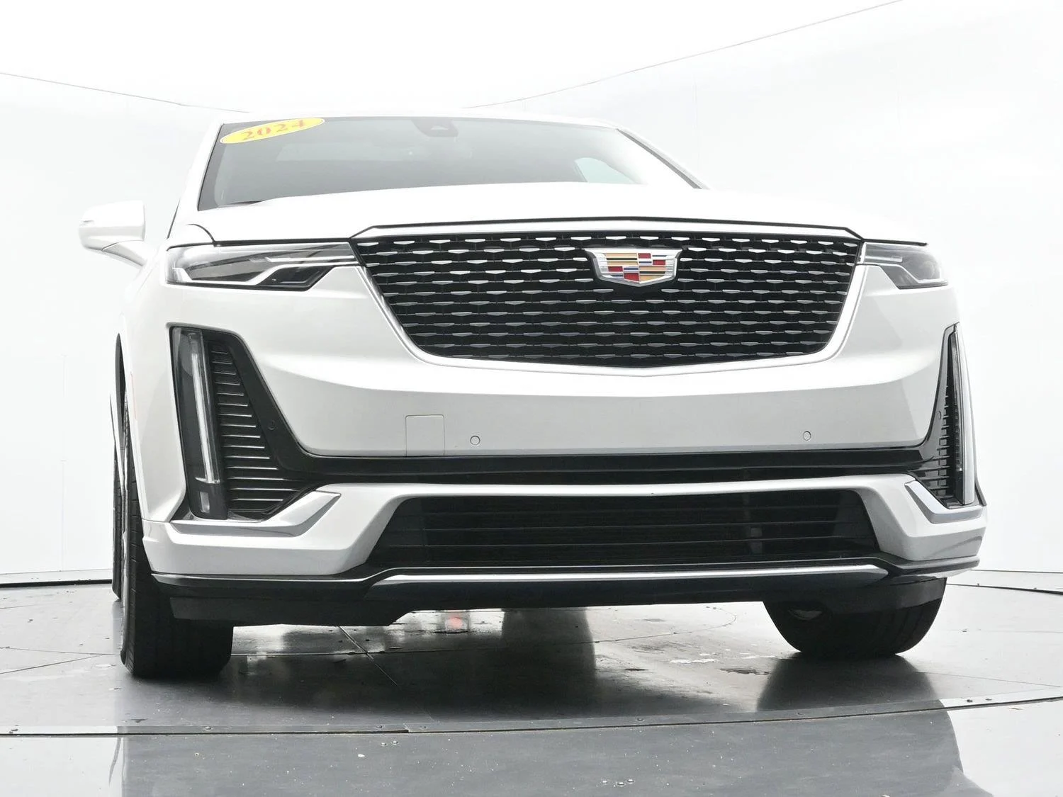 Used 2024 Crystal White Tricoat Cadillac Premium Luxury image 37
