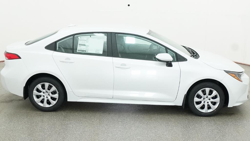 New 2026 Wind Chill Pearl Toyota LE image 16