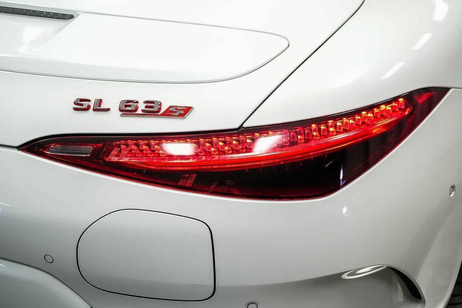 New 2025 MANUFAKTUR Moonlight White Metallic Mercedes-Benz AMG® SL 63 S E Performance Roadster image 50