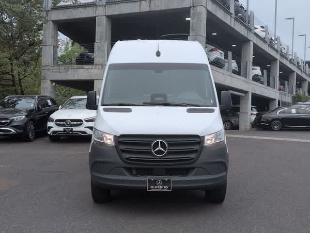 Used 2025 Arctic White Mercedes-Benz  image 3
