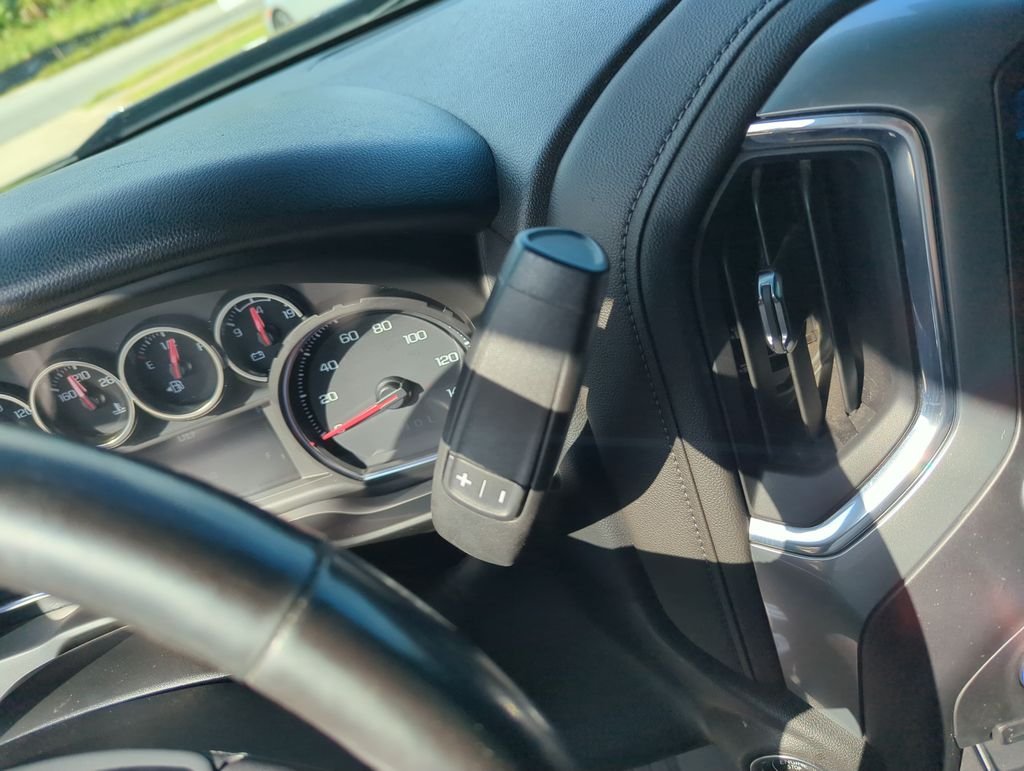 Used 2022 Gray Chevrolet LT image 24