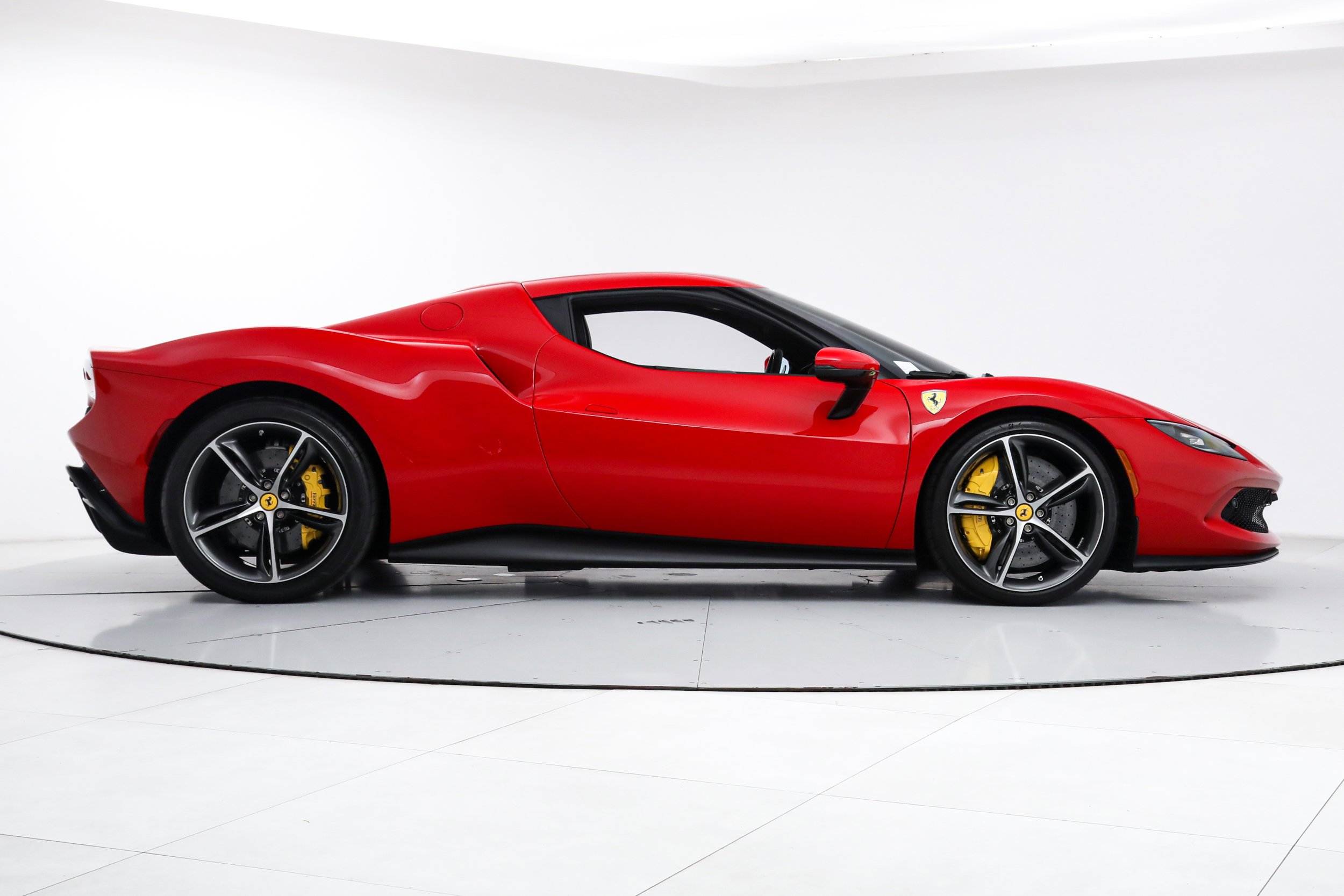 Used 2024 Red Ferrari  image 9