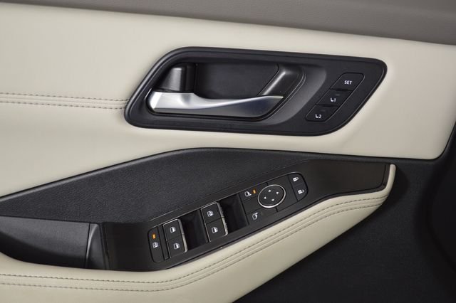 Used 2025 Black Nissan SL image 24