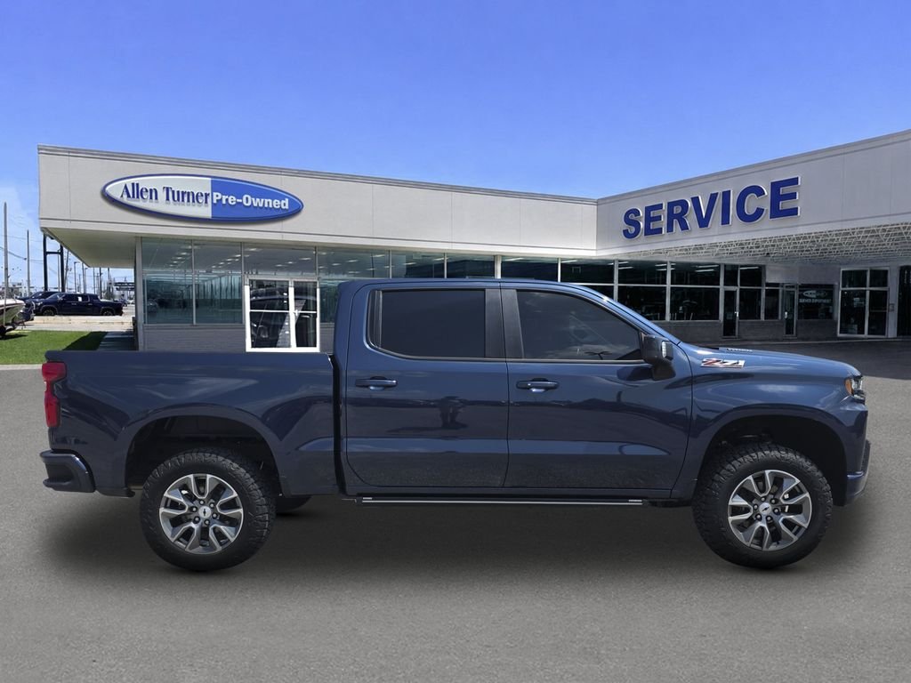 Used 2022 Northsky Blue Metallic Chevrolet RST image 9
