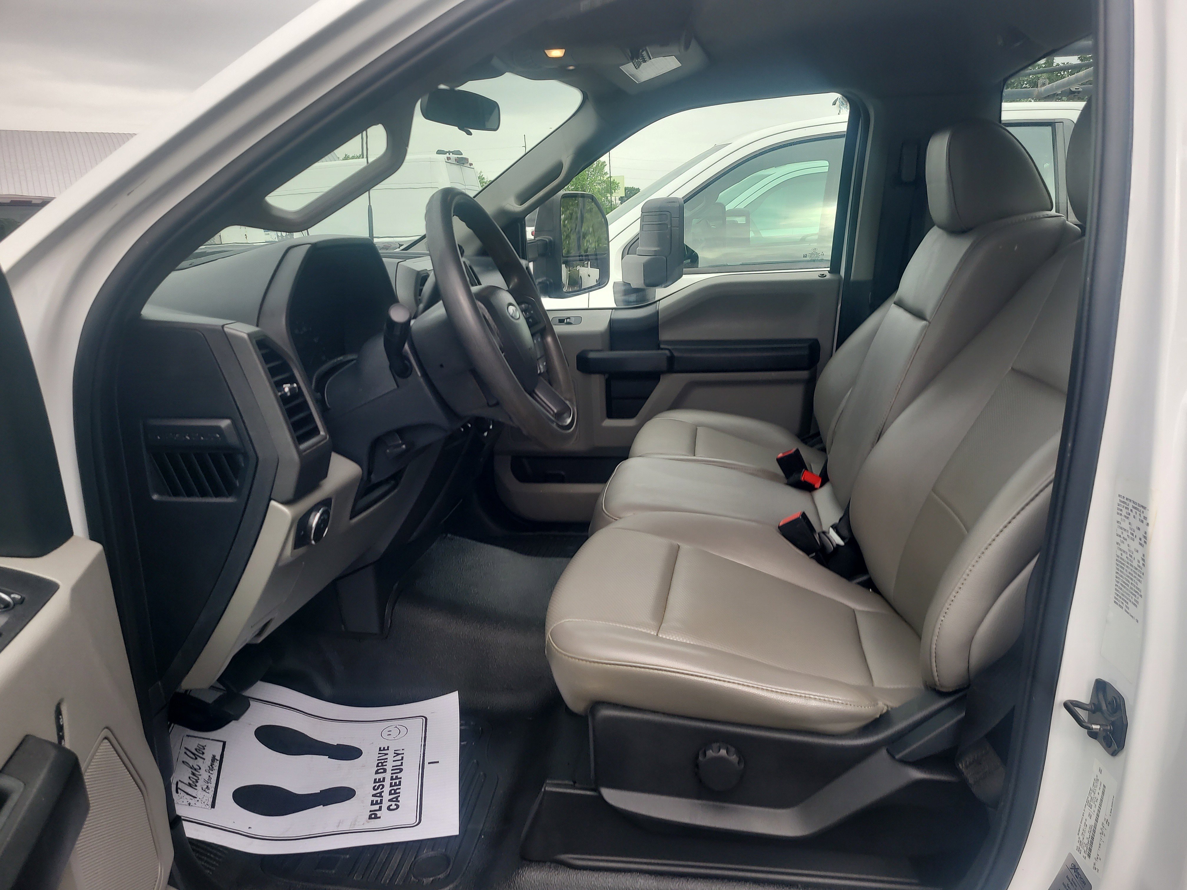 Used 2022 Oxford White Ford XL image 12