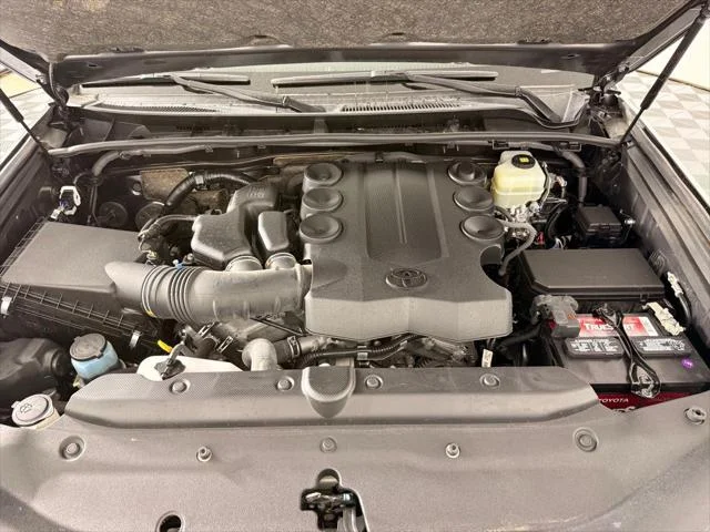 Certified Used 2020 MAGNETIC GRAY MET. Toyota  image 32
