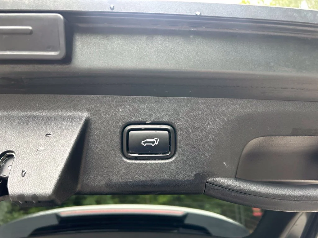 Used 2023 Gray Hyundai SEL image 32