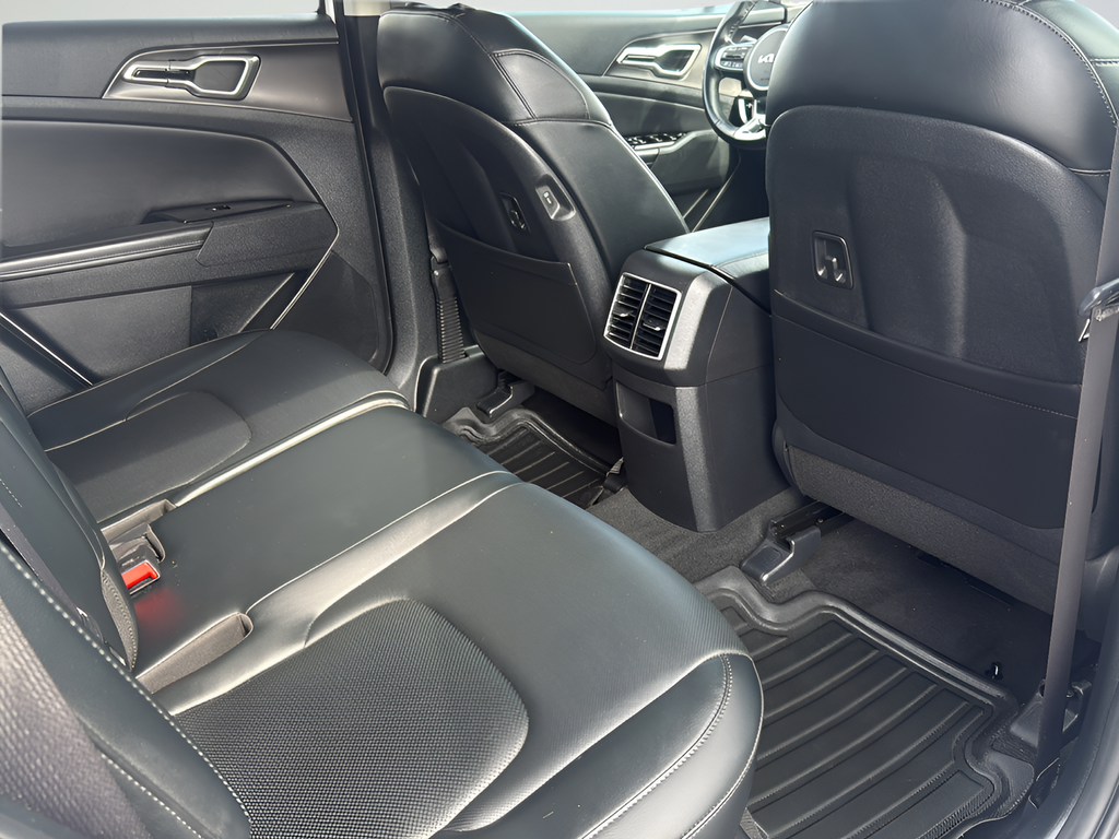 Used 2023 White Kia EX image 19