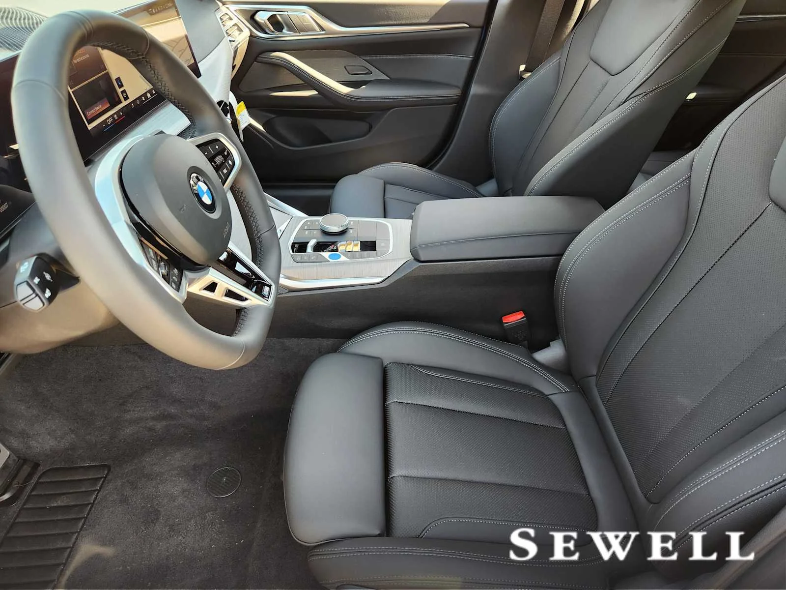 New 2026 Portimao Blue Metallic BMW eDrive40 image 4