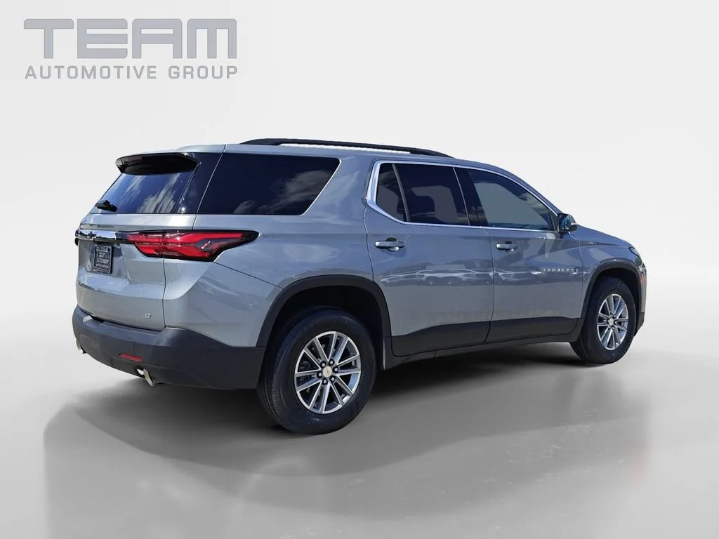 Used 2023 STERLING GRAY METALLIC Chevrolet LT Cloth image 7