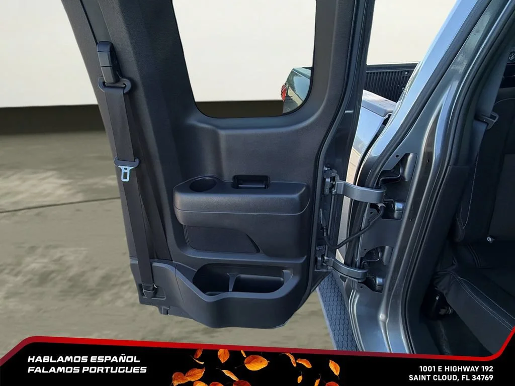 Used 2017  Nissan SV image 31
