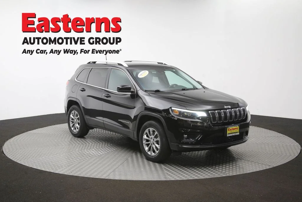 Used 2021 Black Jeep Latitude Plus image 49