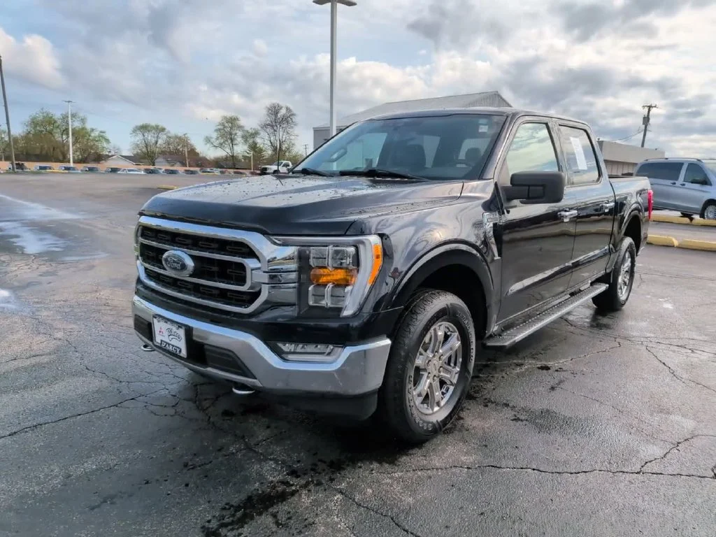 Used 2021 Blue Ford XLT image 14