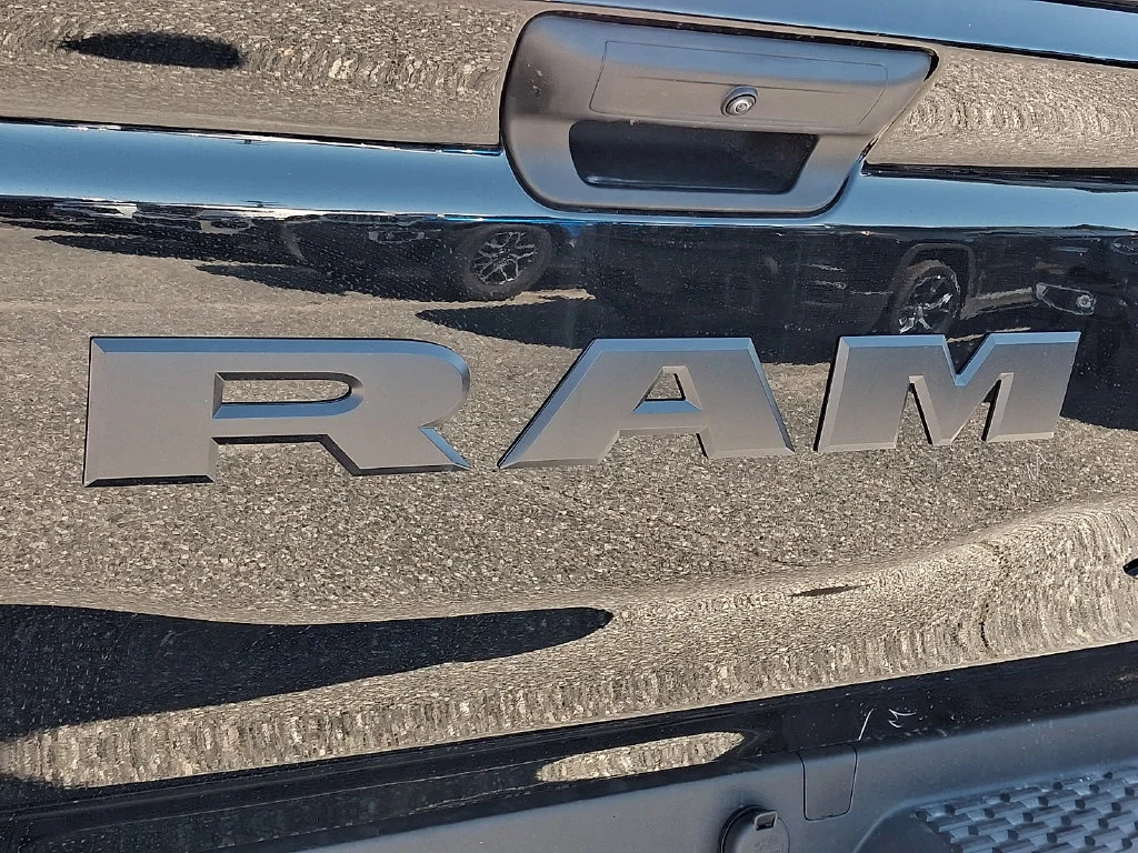 New 2026 Diamond Black Crystal Pearl-Coat Exterior Paint RAM Express image 21
