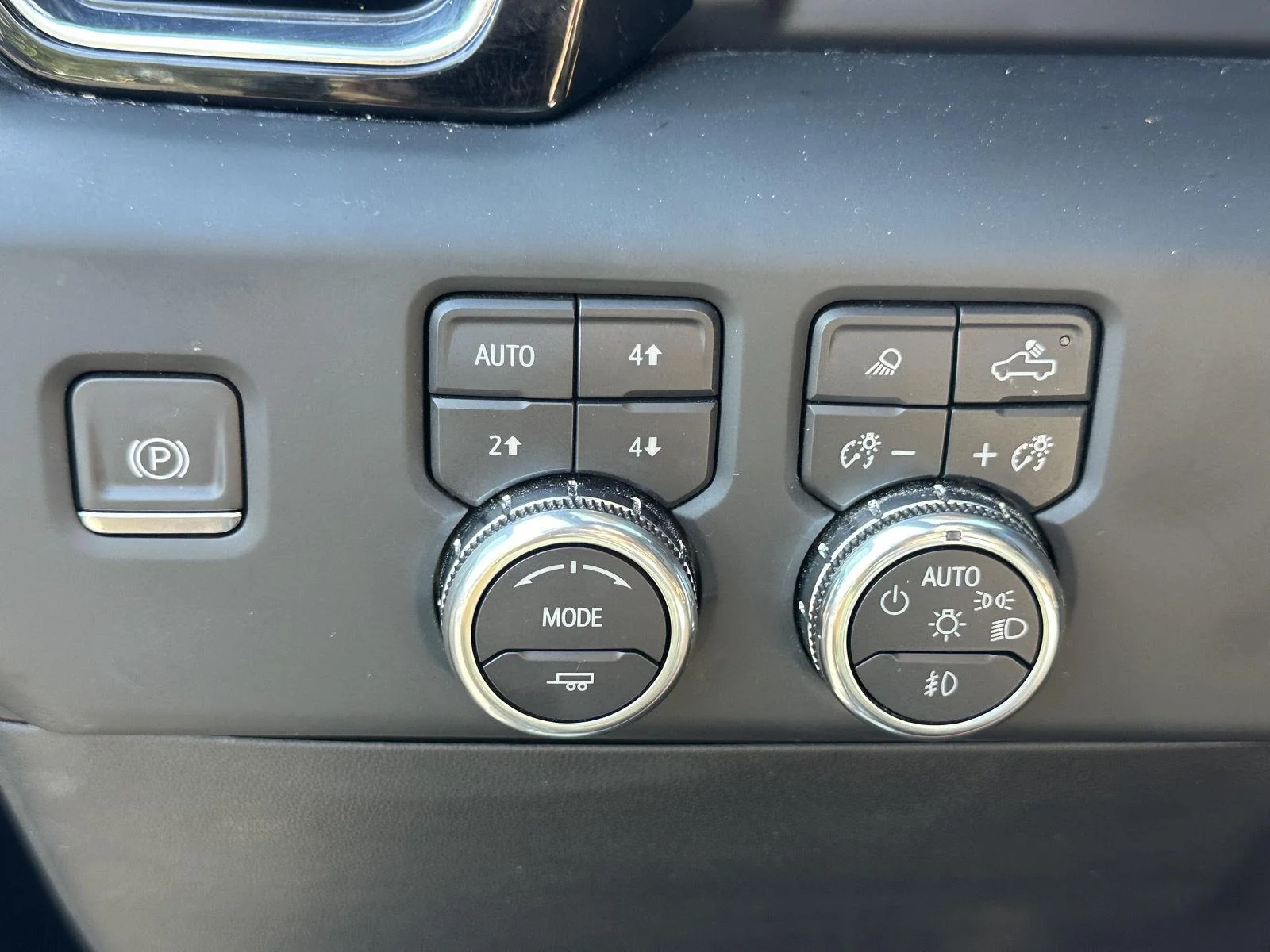 Used 2023 Onyx Black GMC Denali Ultimate image 42