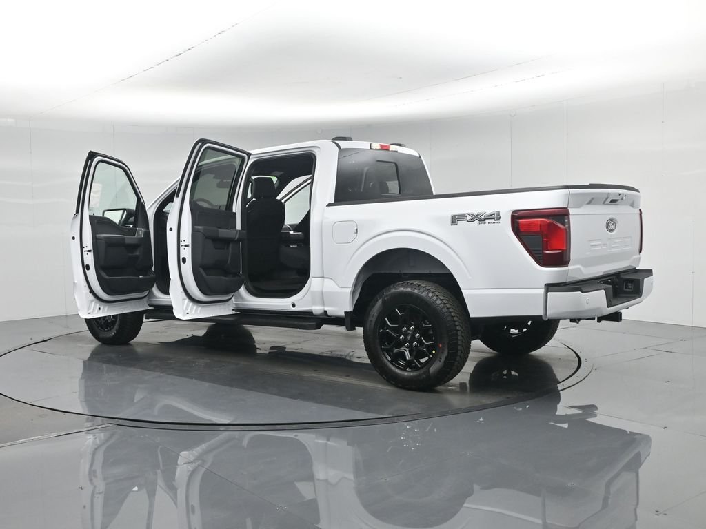 New 2026 Oxford White Ford XLT image 35