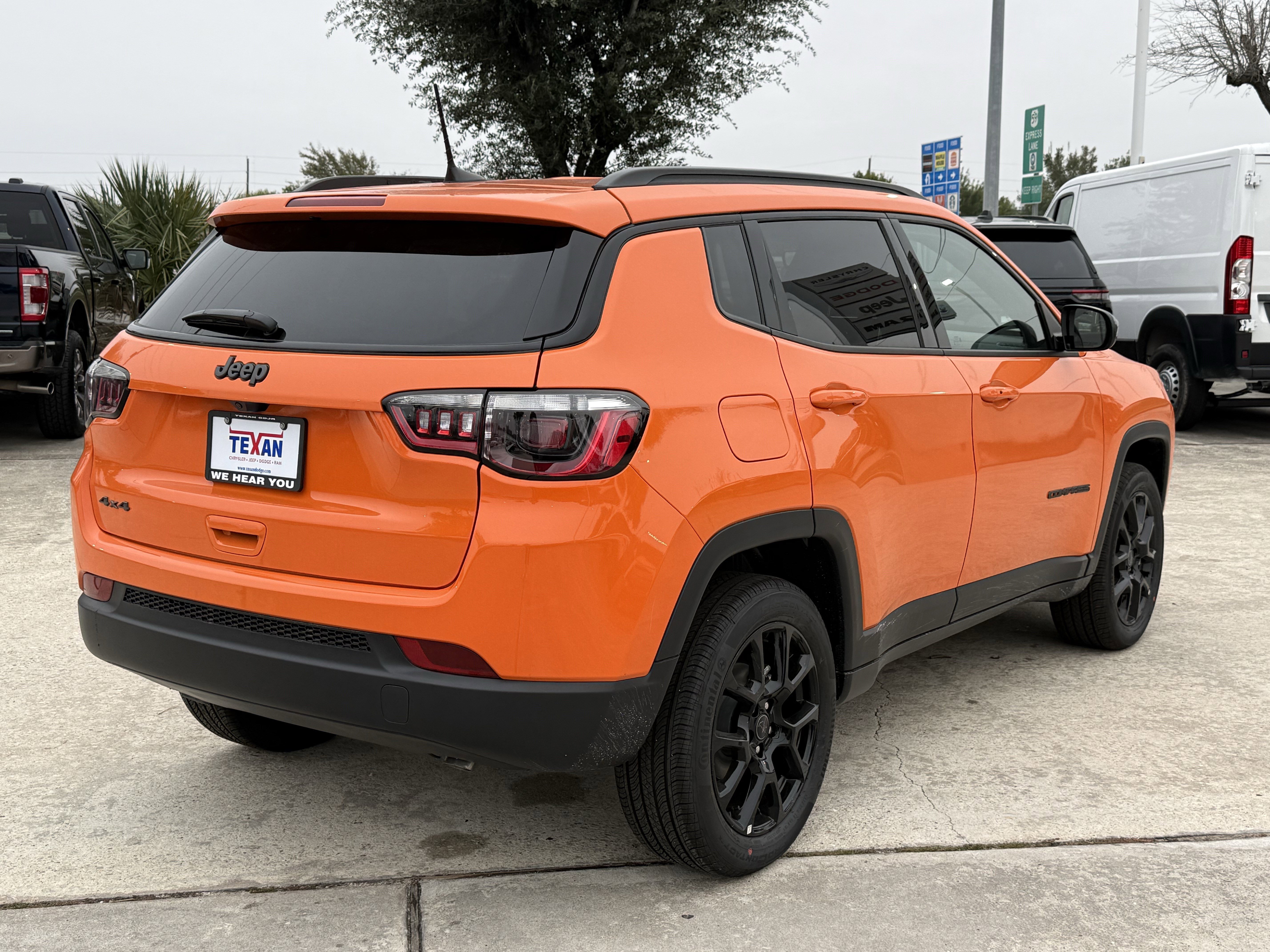 New 2026 Joose (DISC) Jeep Latitude Altitude image 4