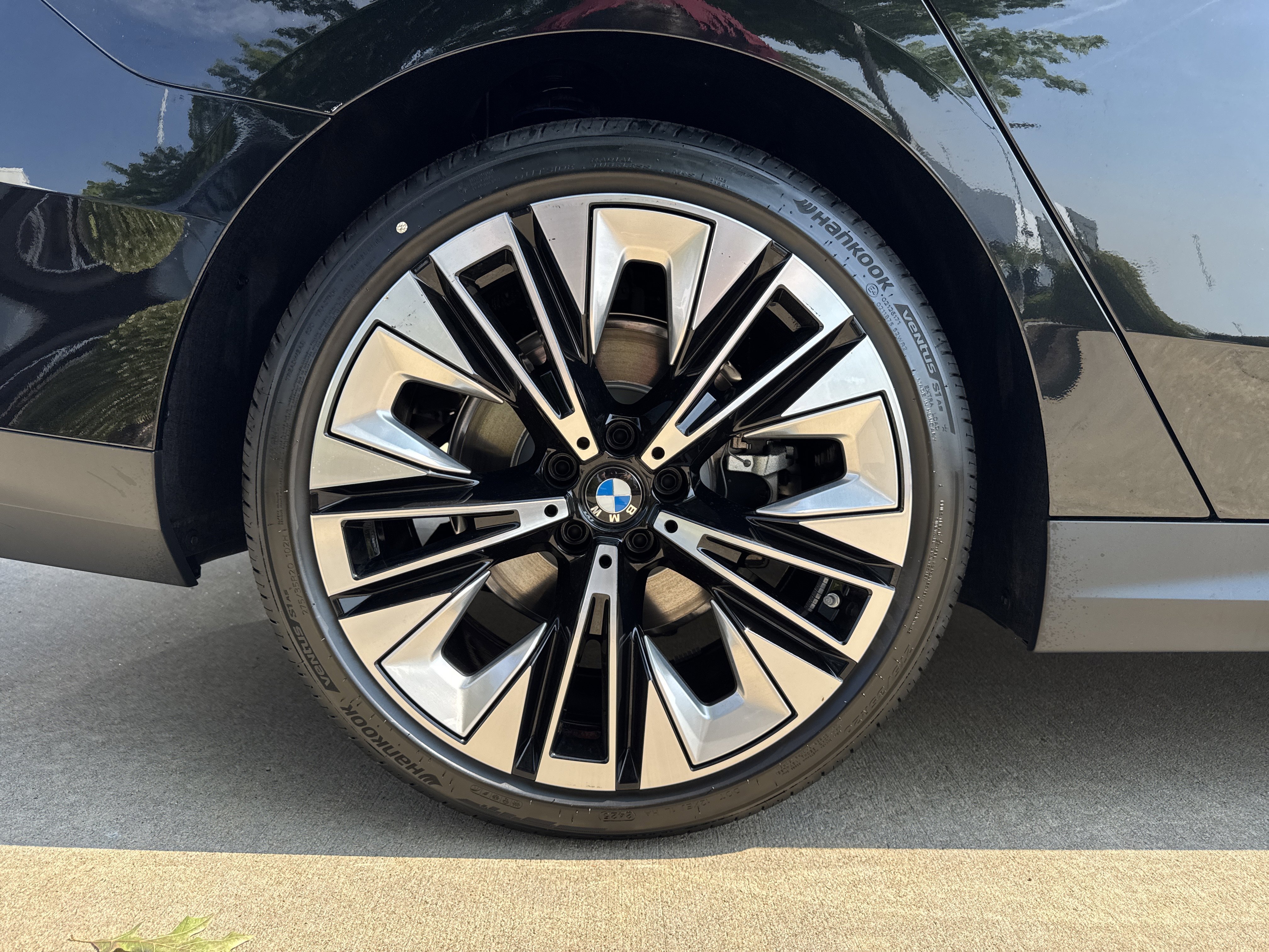2026 BMW 5 Series 530i - Photo 26