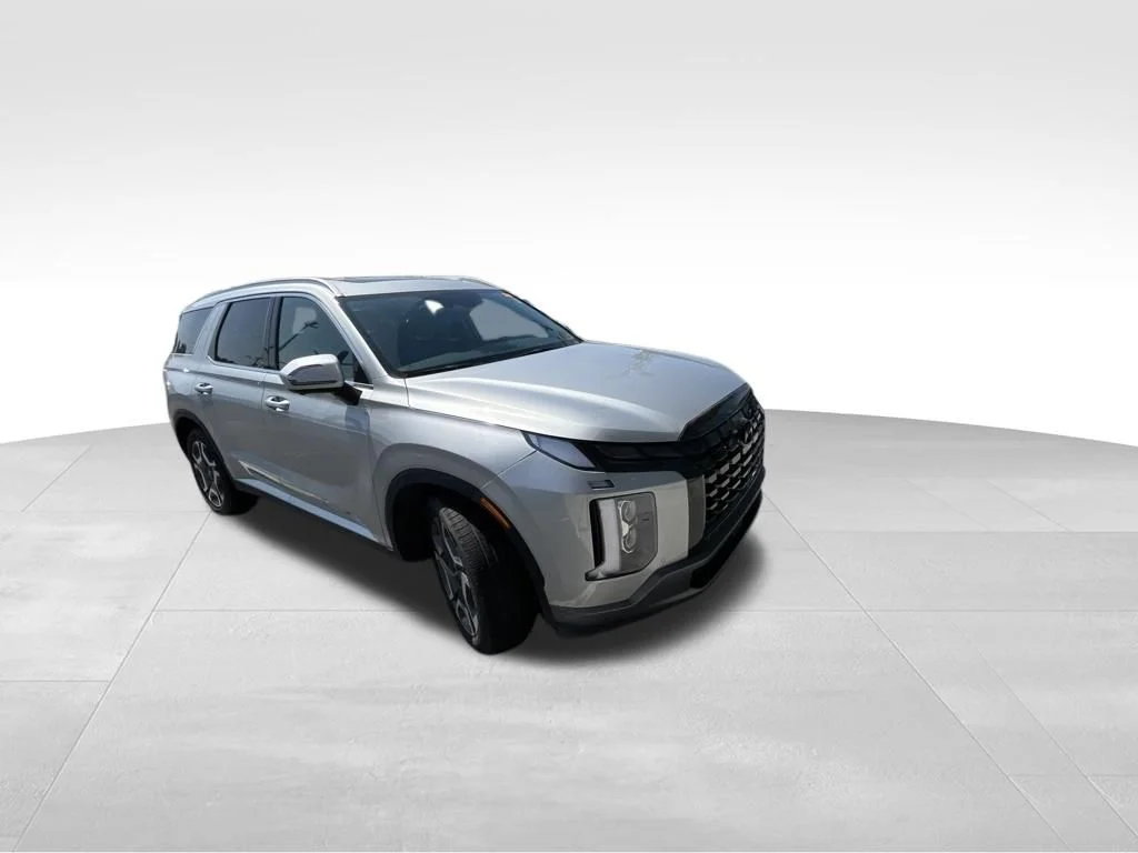 Used 2024 Silver Hyundai SEL image 33