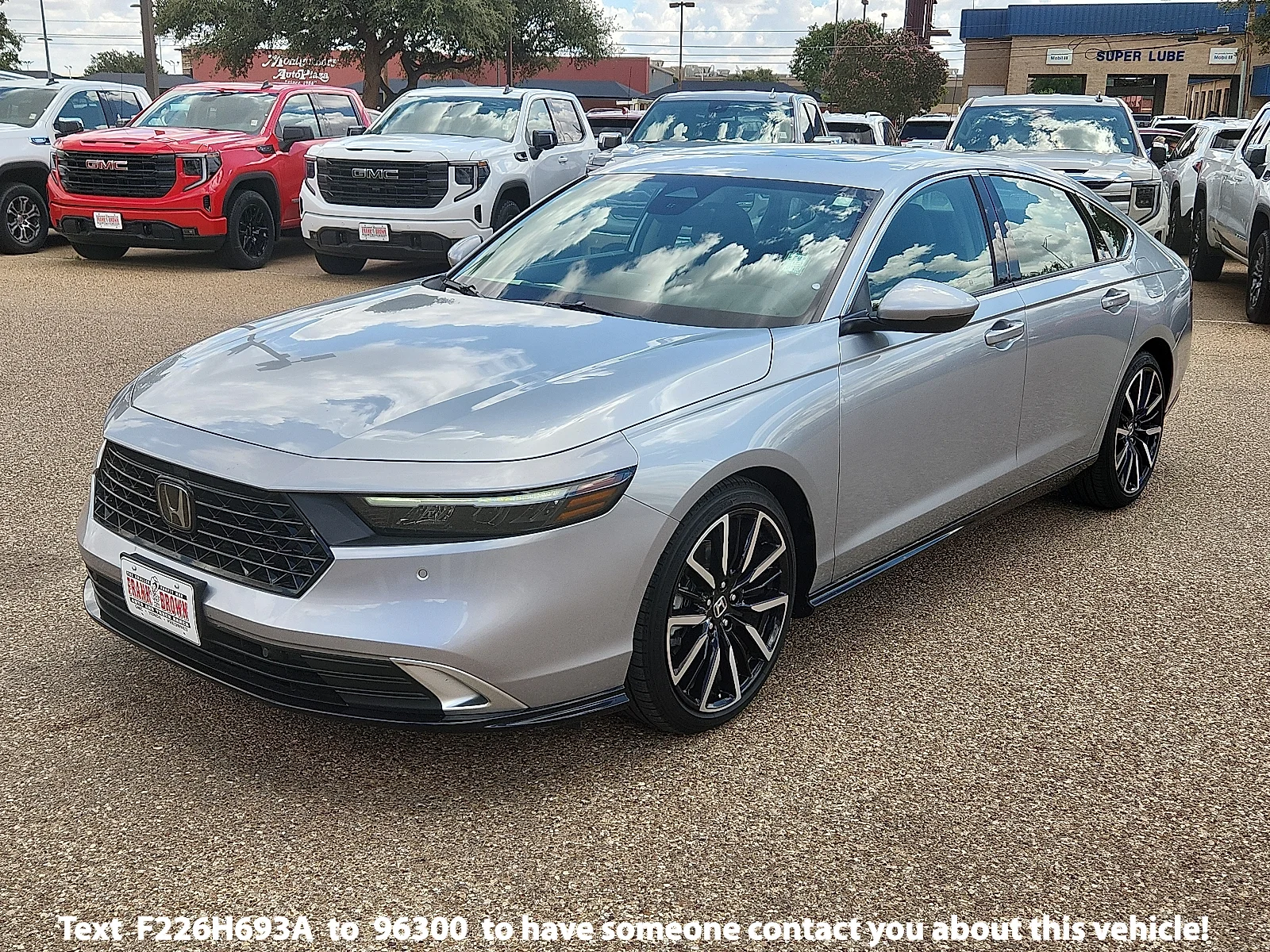 Used 2025 Solar Silver Metallic Honda Touring image 1