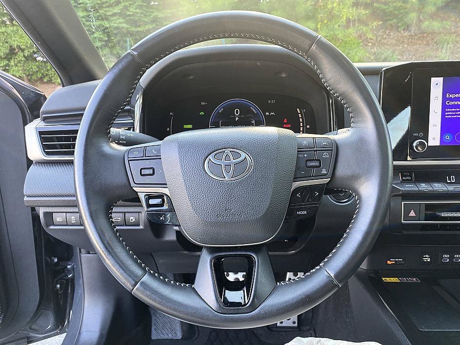 Used 2025 Underground Toyota SE image 14