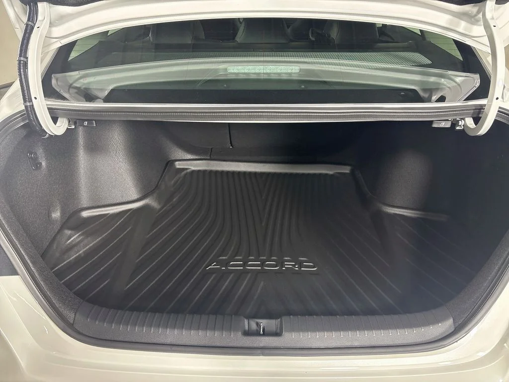 New 2026 Platinum White Pearl Honda Touring image 22