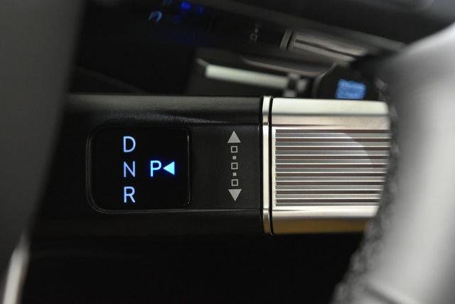 New 2027 Gray Hyundai SE AWD image 61