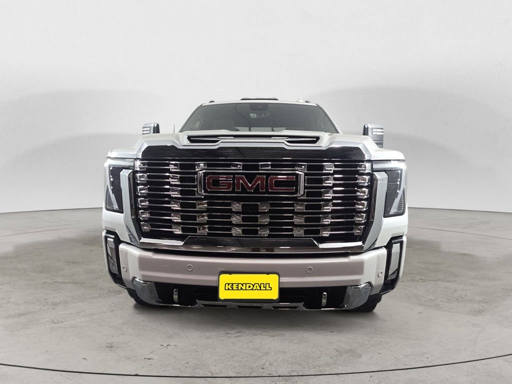 Used 2024 White GMC Denali image 2