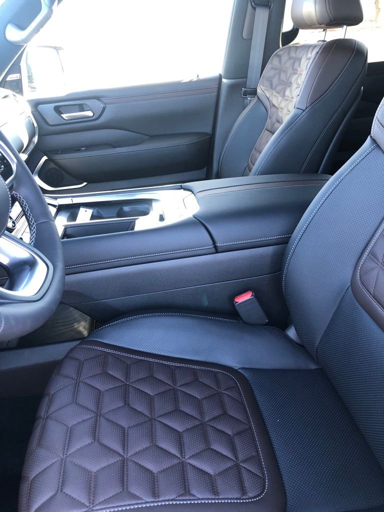 New 2026 Super Black Nissan Platinum Reserve image 9