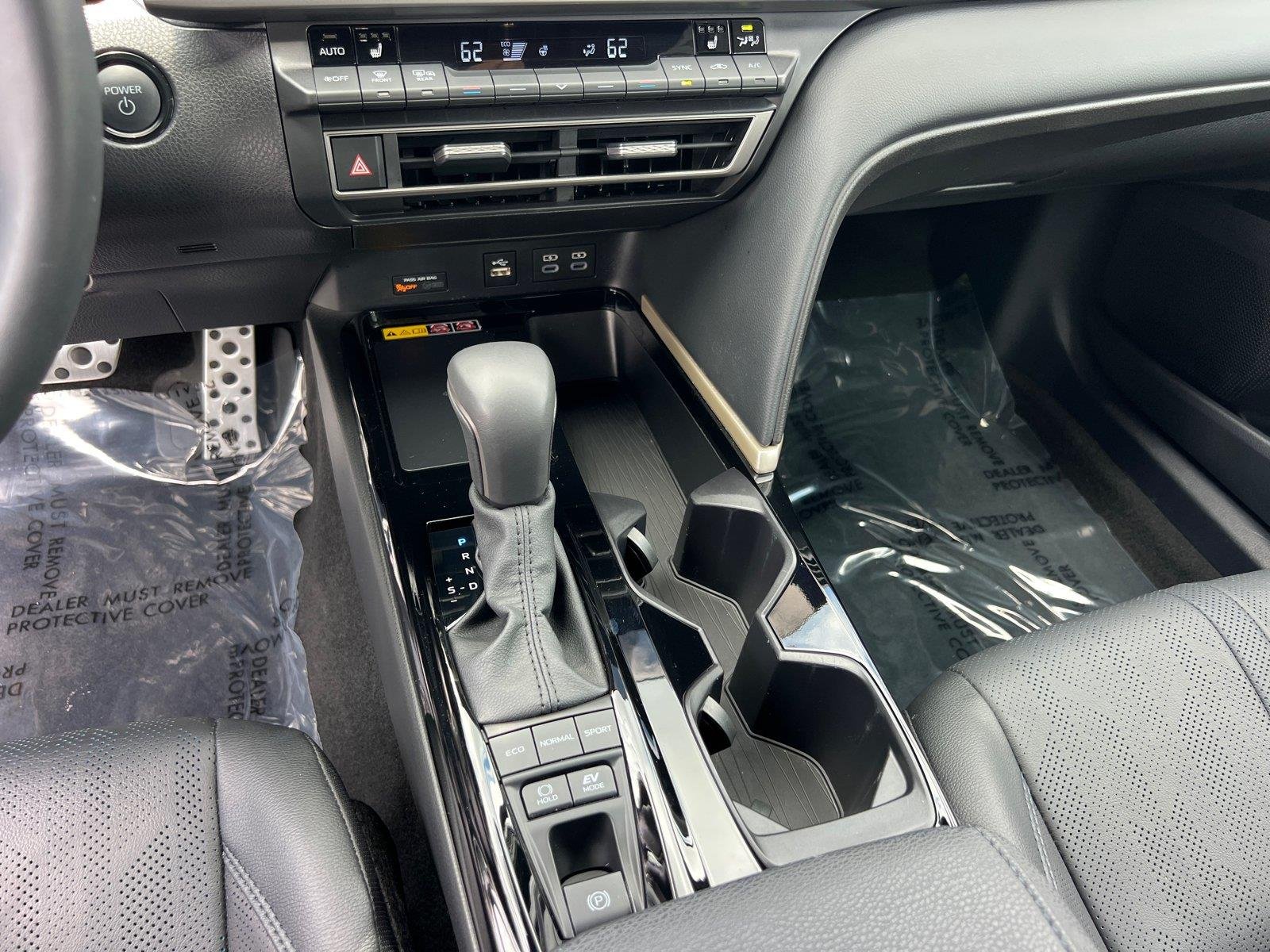 Used 2025 Heavy Metal Toyota XSE image 31