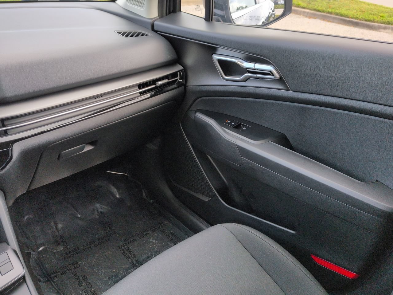 New 2027 Fusion Black Kia LX image 17