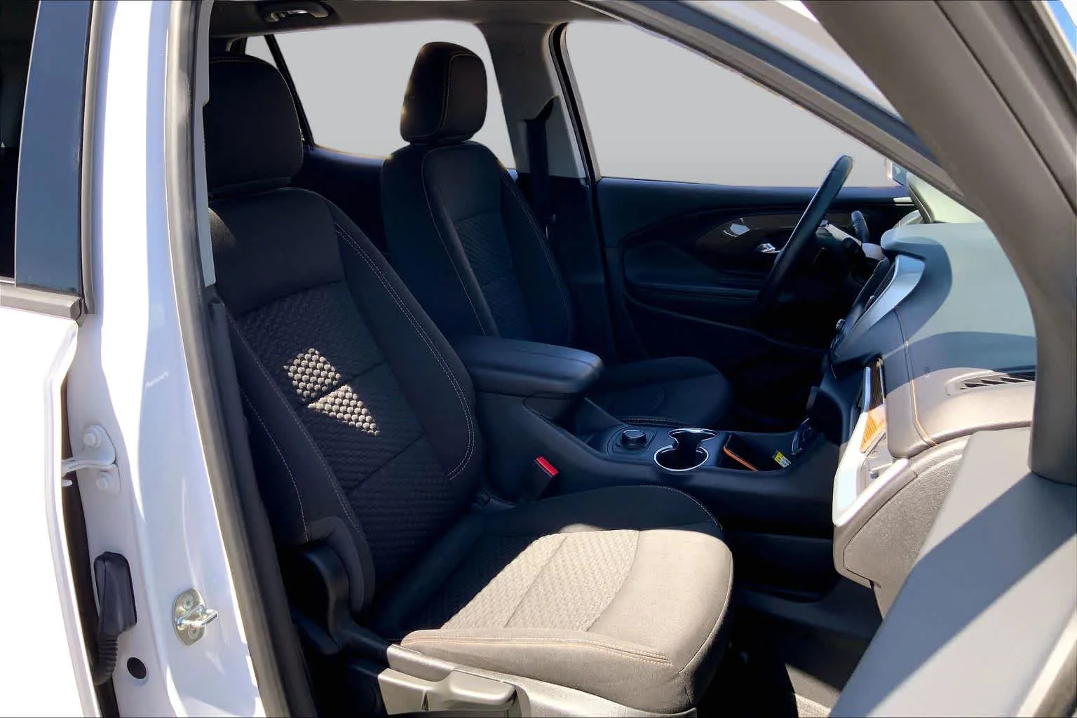 Used 2019 Summit White GMC SLE image 8