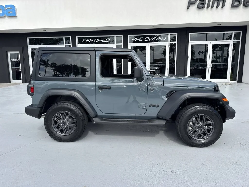 Used 2026 Gray Jeep Sport S image 5